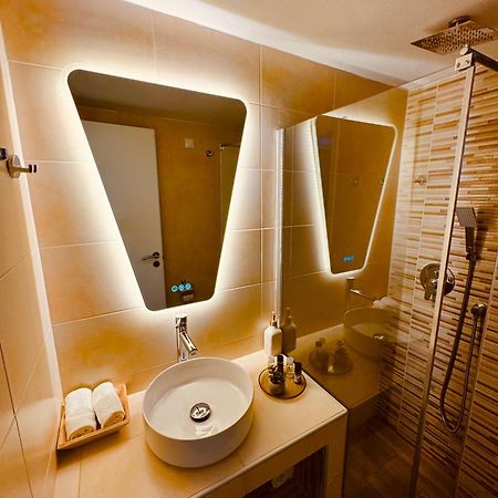 Blue Horizon Gem On The Port Apartment Rafina  Ngoại thất bức ảnh