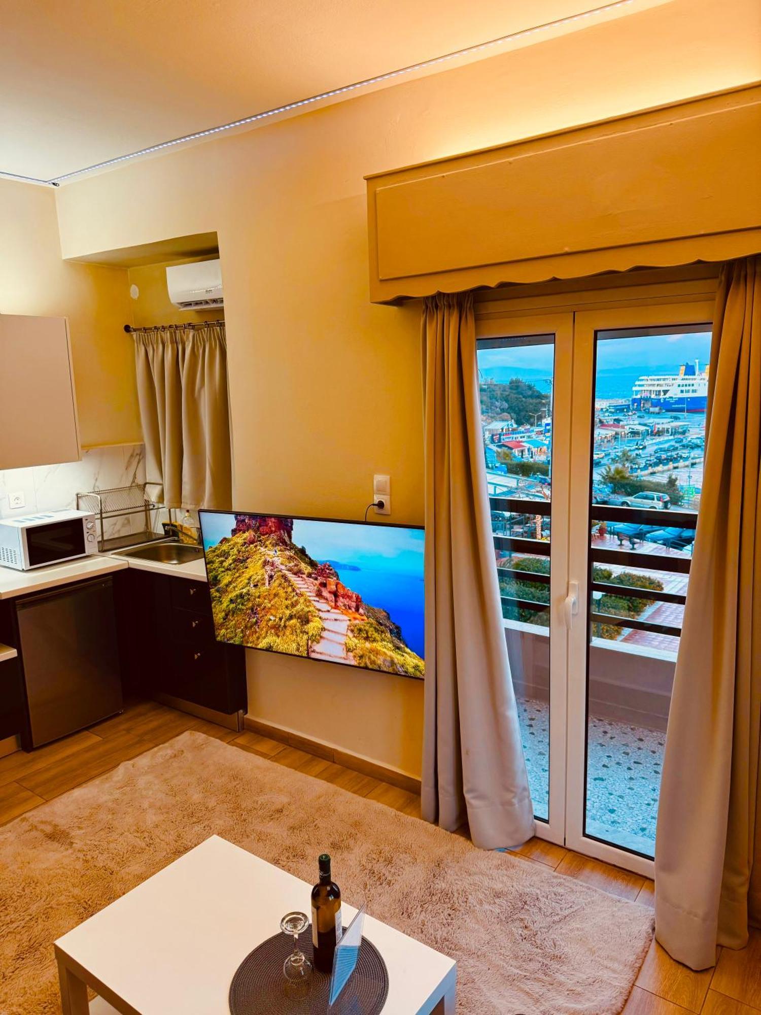 Blue Horizon Gem On The Port Apartment Rafina  Ngoại thất bức ảnh