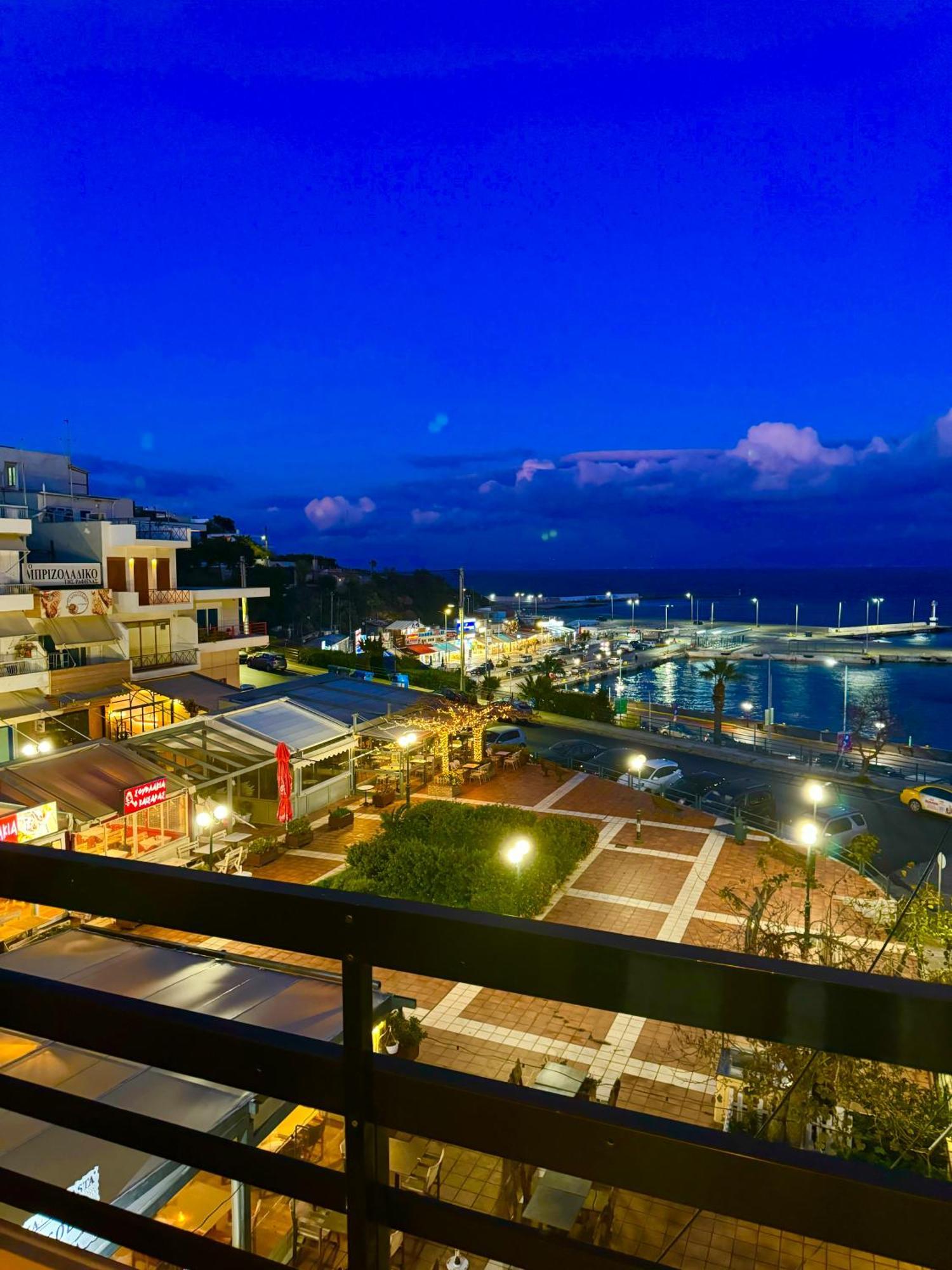 Blue Horizon Gem On The Port Apartment Rafina  Ngoại thất bức ảnh