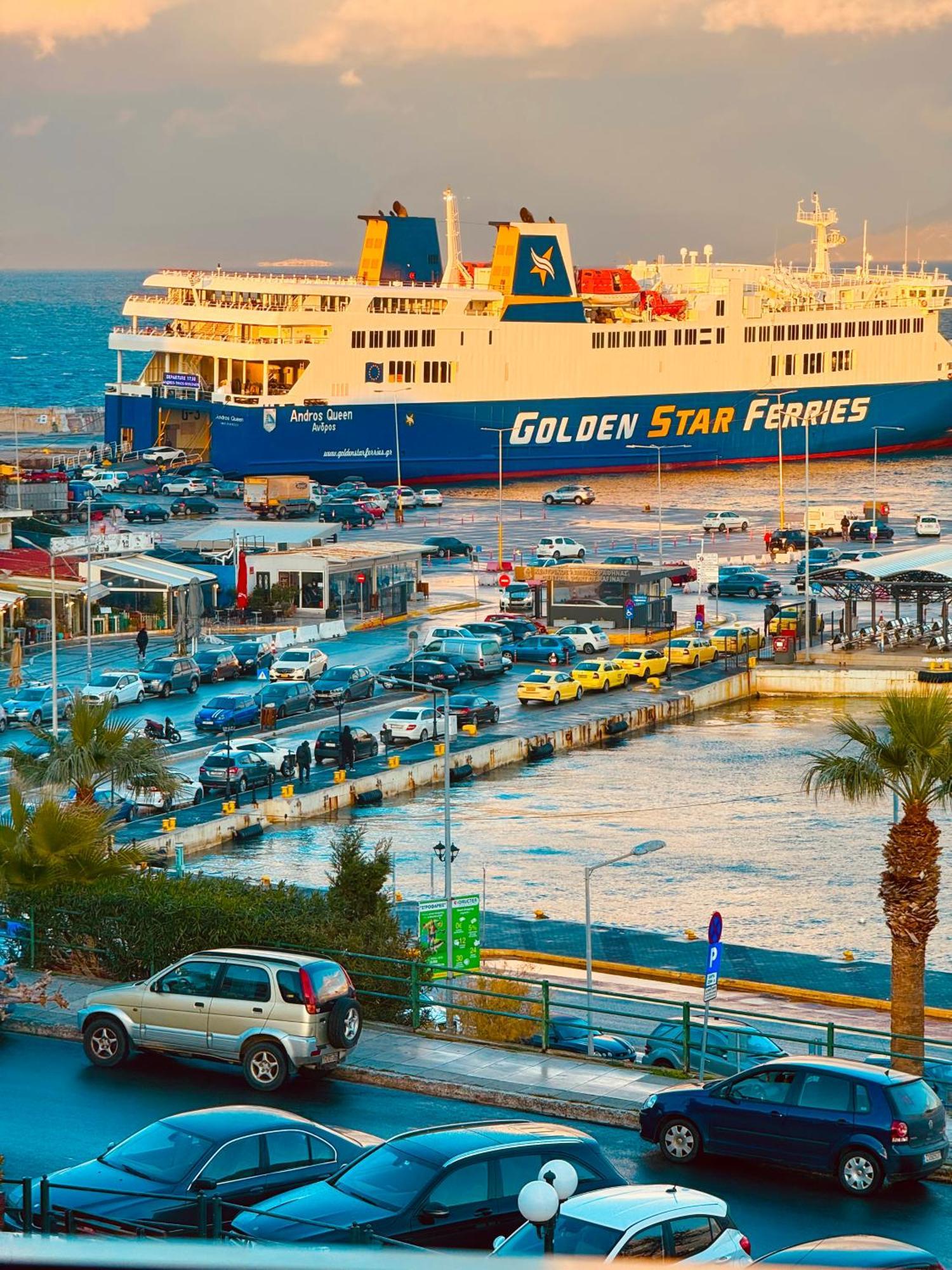 Blue Horizon Gem On The Port Apartment Rafina  Ngoại thất bức ảnh