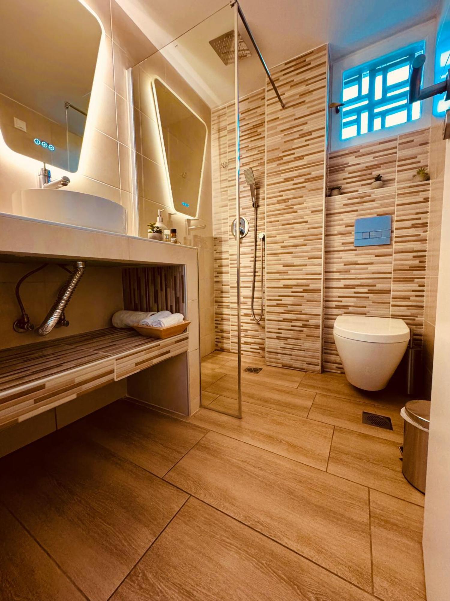 Blue Horizon Gem On The Port Apartment Rafina  Ngoại thất bức ảnh