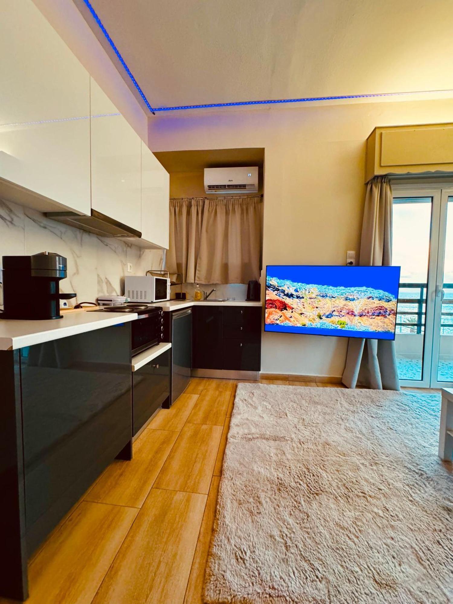 Blue Horizon Gem On The Port Apartment Rafina  Ngoại thất bức ảnh